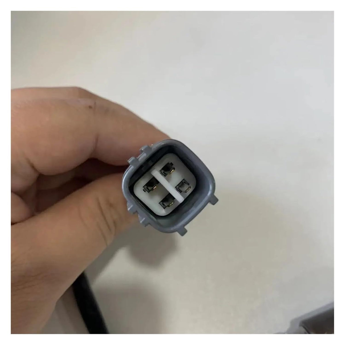 Air Fuel Ratio O2 Oxygen Sensor OEM 89465-33360 89465-06250 Compatible for Toyotaa Avalon Camry Lexuss ES350 8946533360 8946506250